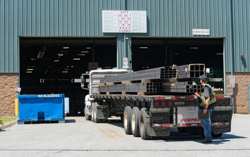 特朗普会晤卡尼，重提加拿大水产冷冻加工议题